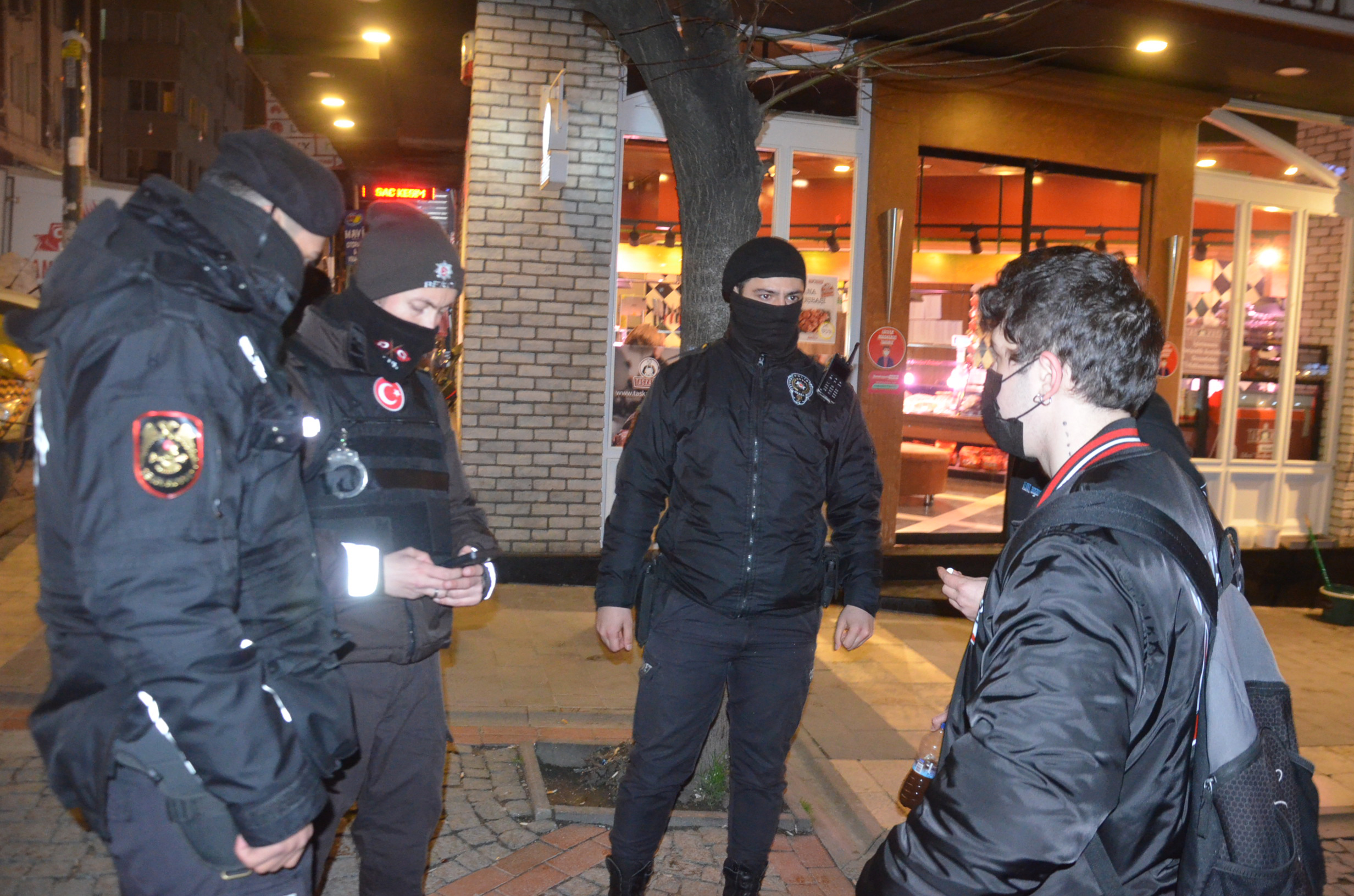 İstanbul'da polisten asayiş denetimi - Resim : 6