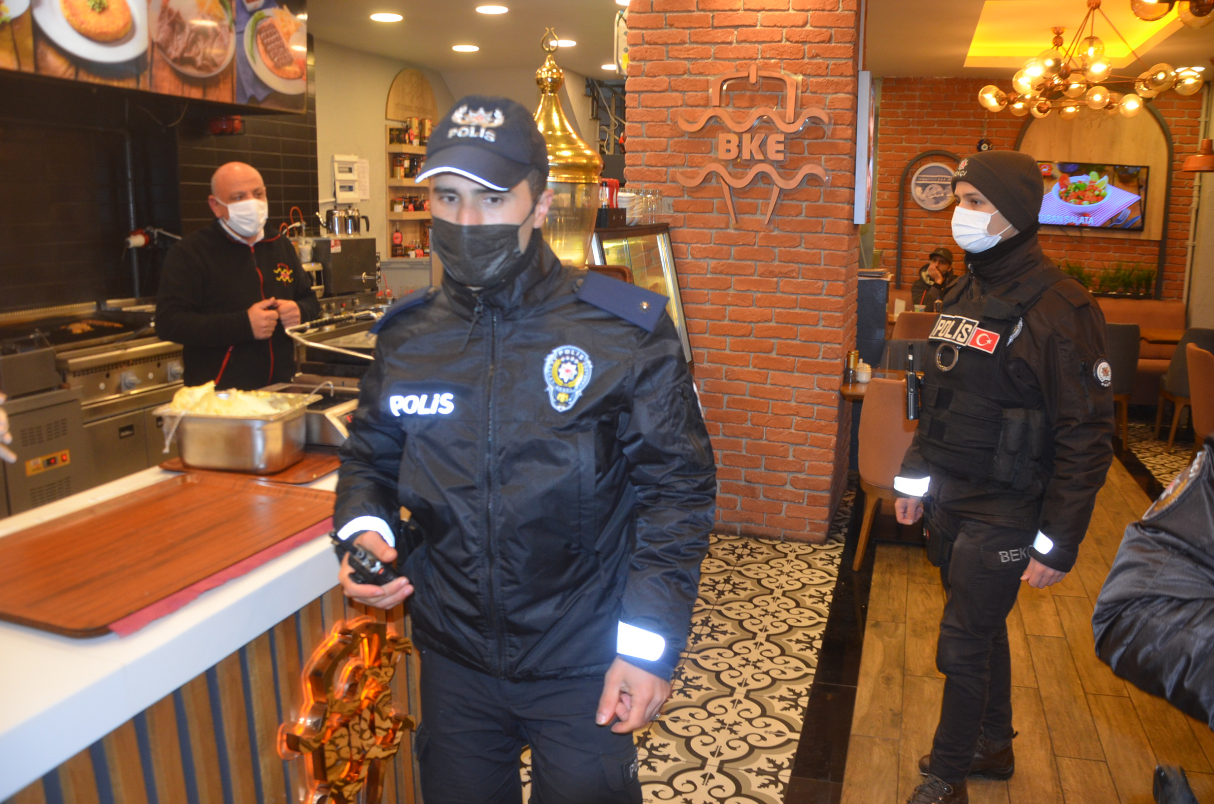 İstanbul'da polisten asayiş denetimi - Resim : 7