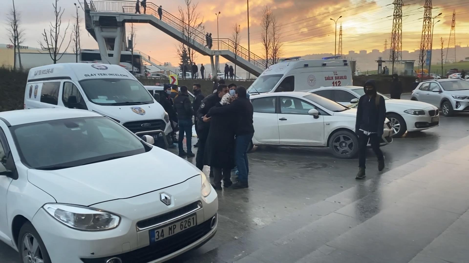 İstanbul'da rezidansın 6'ıncı katından düşen kadın hayatını kaybetti - Resim : 6