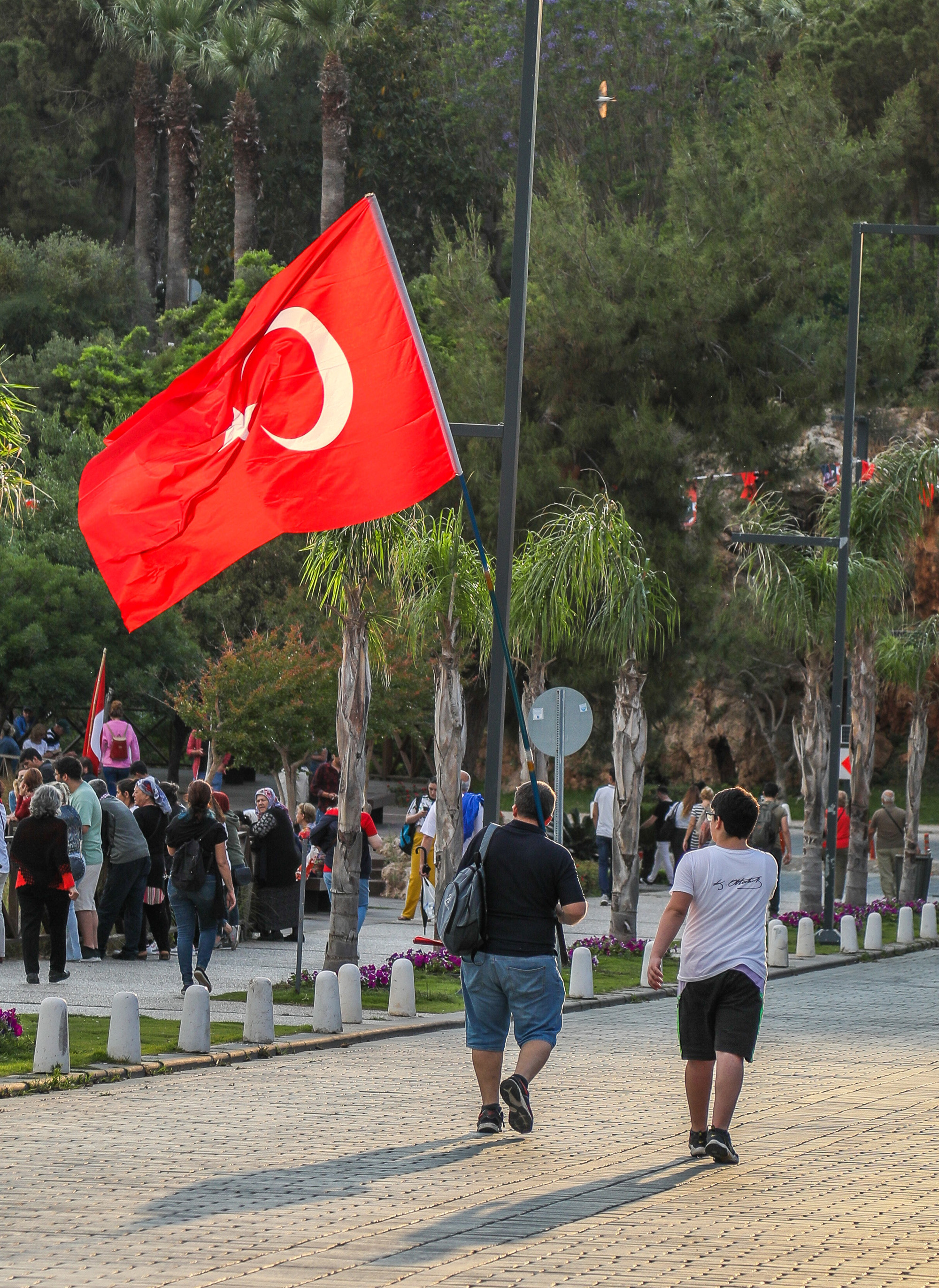Antalya’da binlerce kişi fener alayında yürüdü - Resim : 4