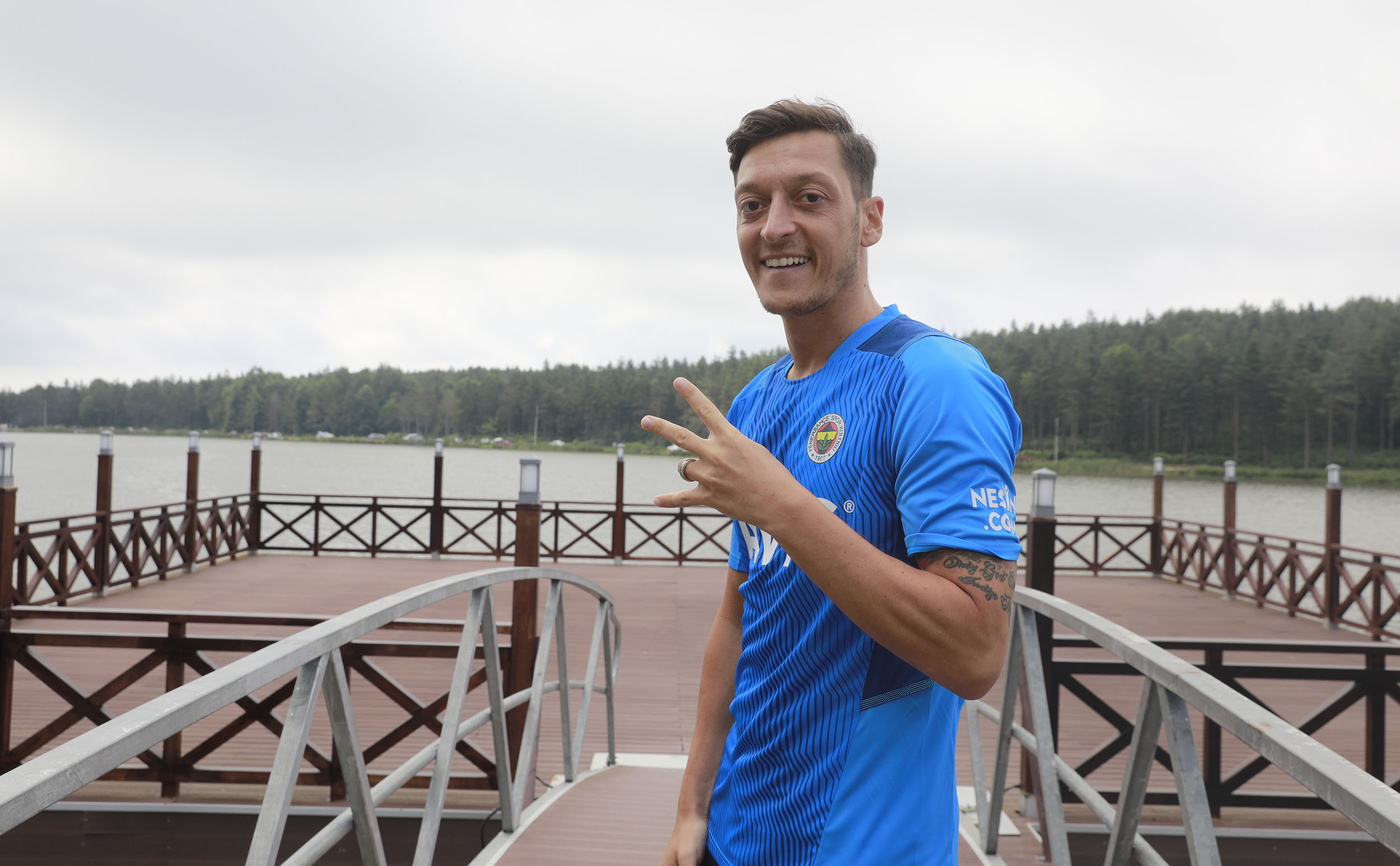 Mesut Özil'den Fenerbahçe açıklaması: Fenerbahçe'de kalacak mı? - Resim : 1