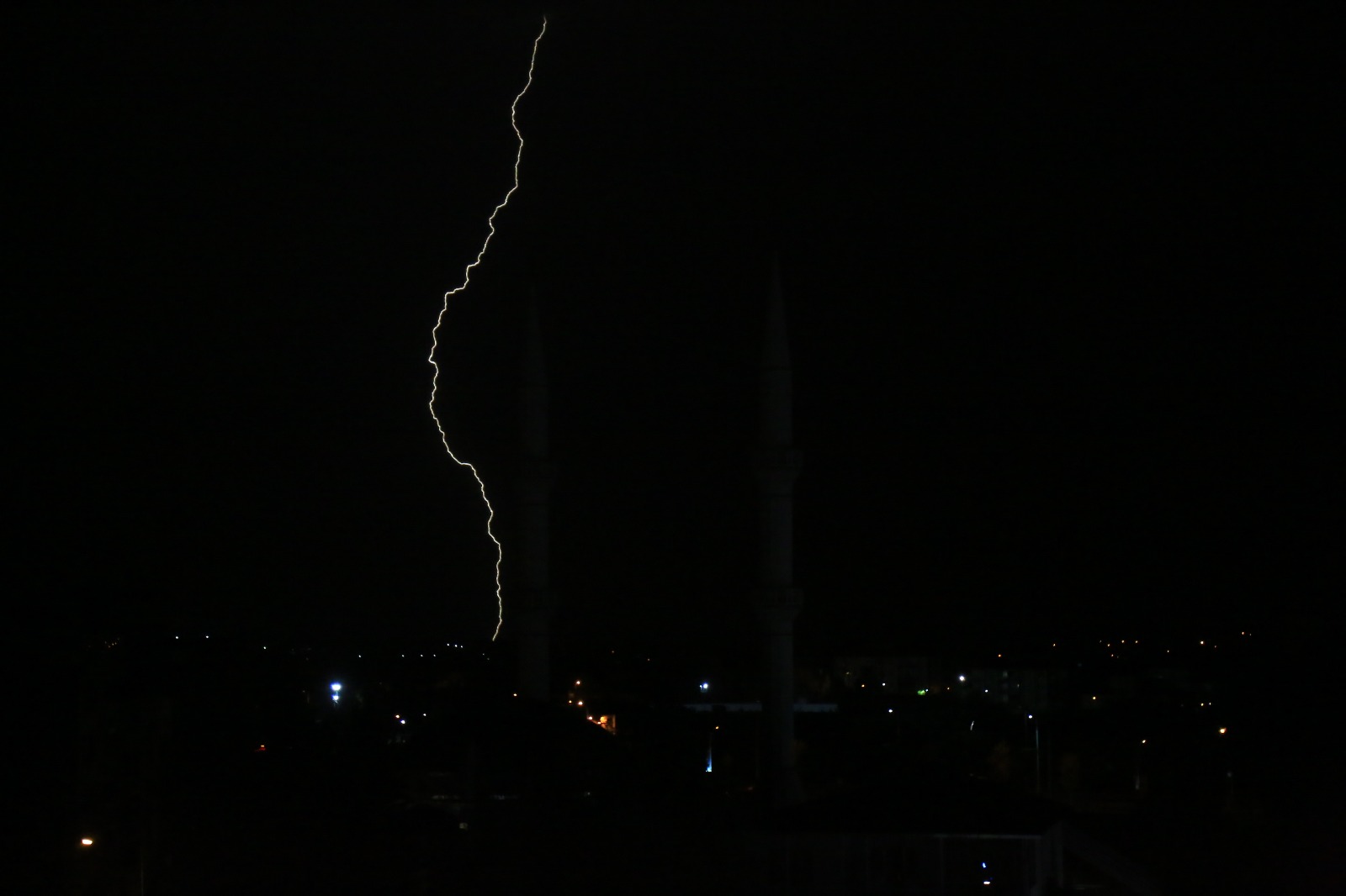 Malatya'da şimşekler görsel şölen oluşturdu - Resim : 3