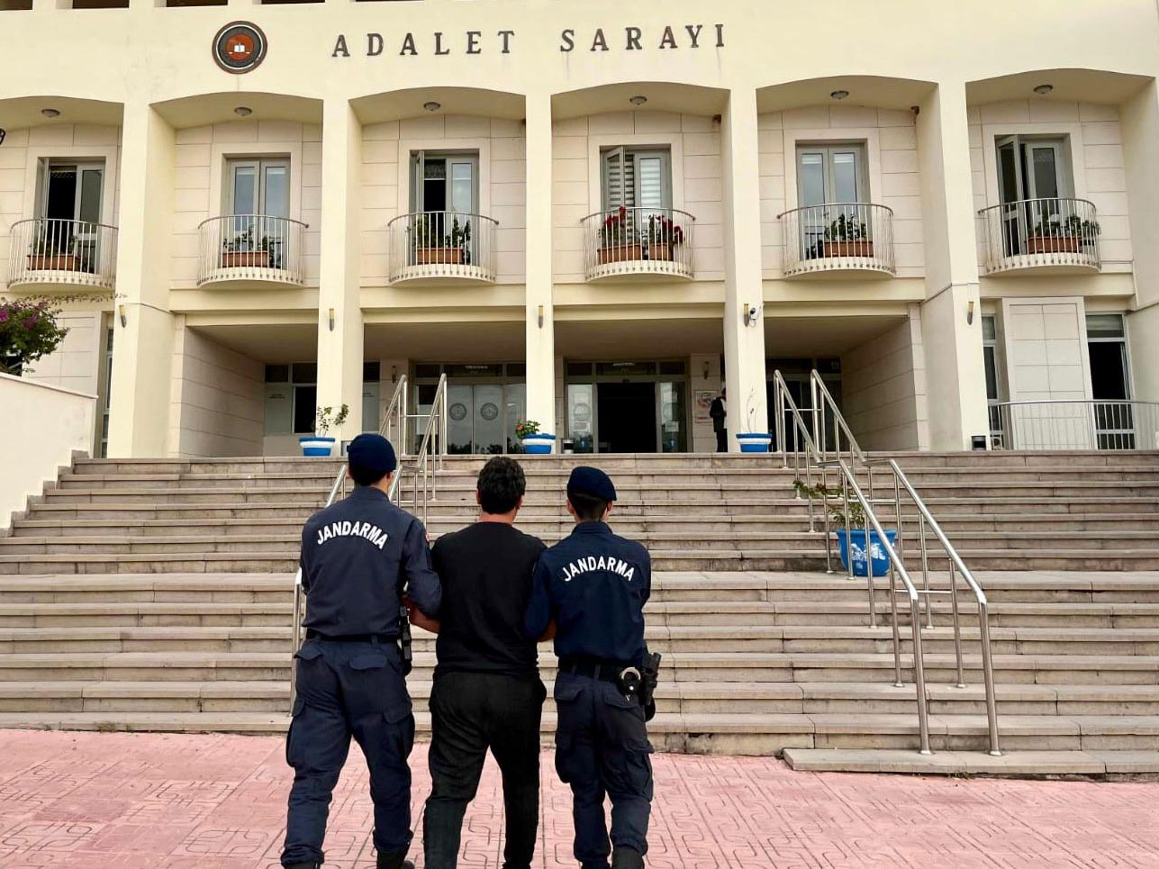 Bodrum'da 16 yıl hapis cezasıyla aranan hükümlü yakalandı - Resim : 1