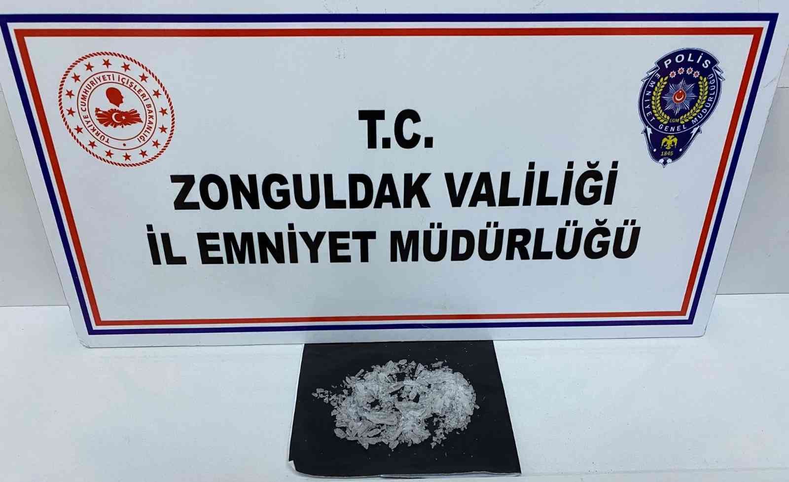 Zonguldak’ta uyuşturucu operasyonunda 3 tutuklama - Resim : 2