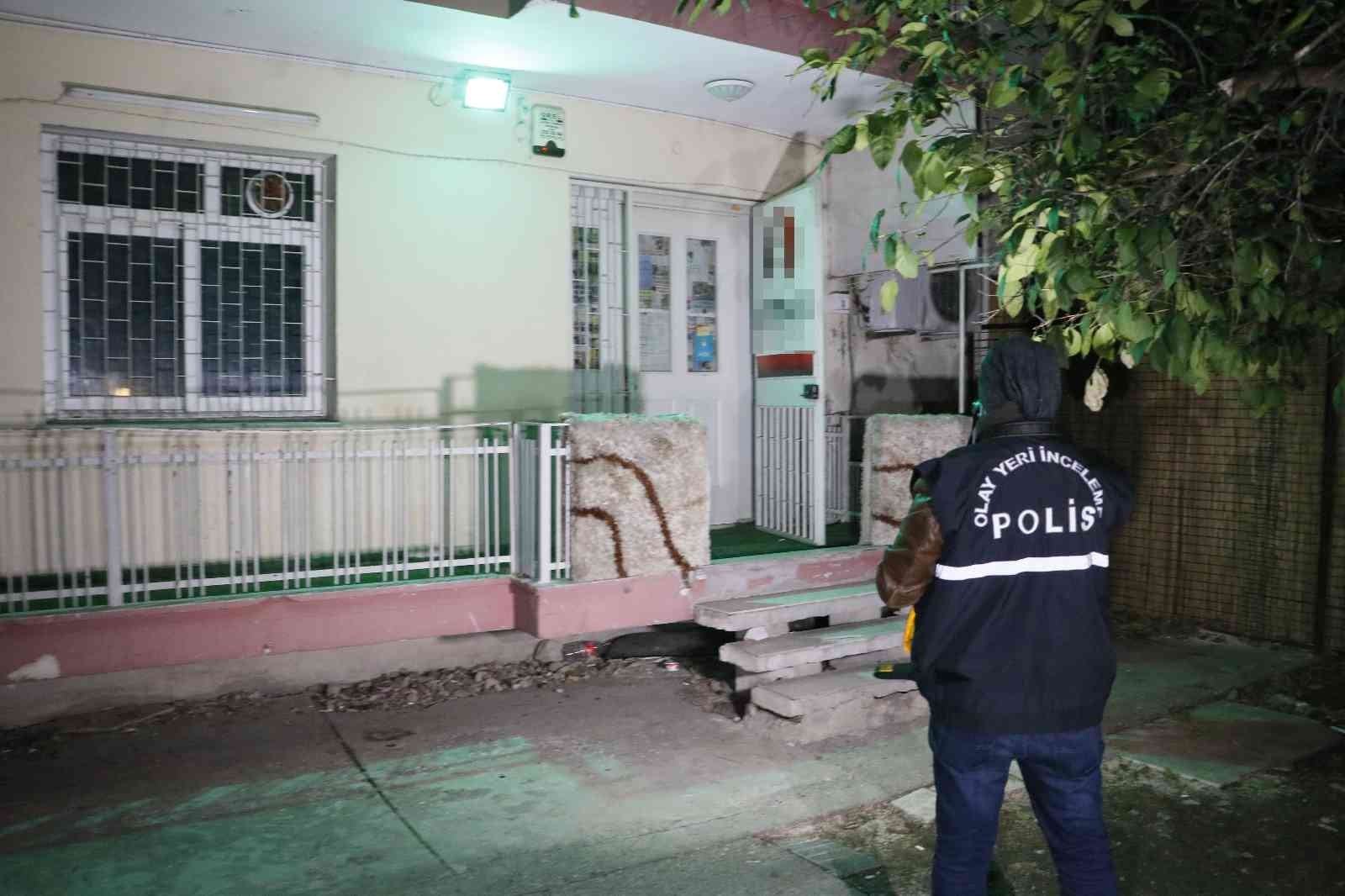 Adana’da masaj salonunda bıçaklı kavga: 2 yaralı - Resim : 3