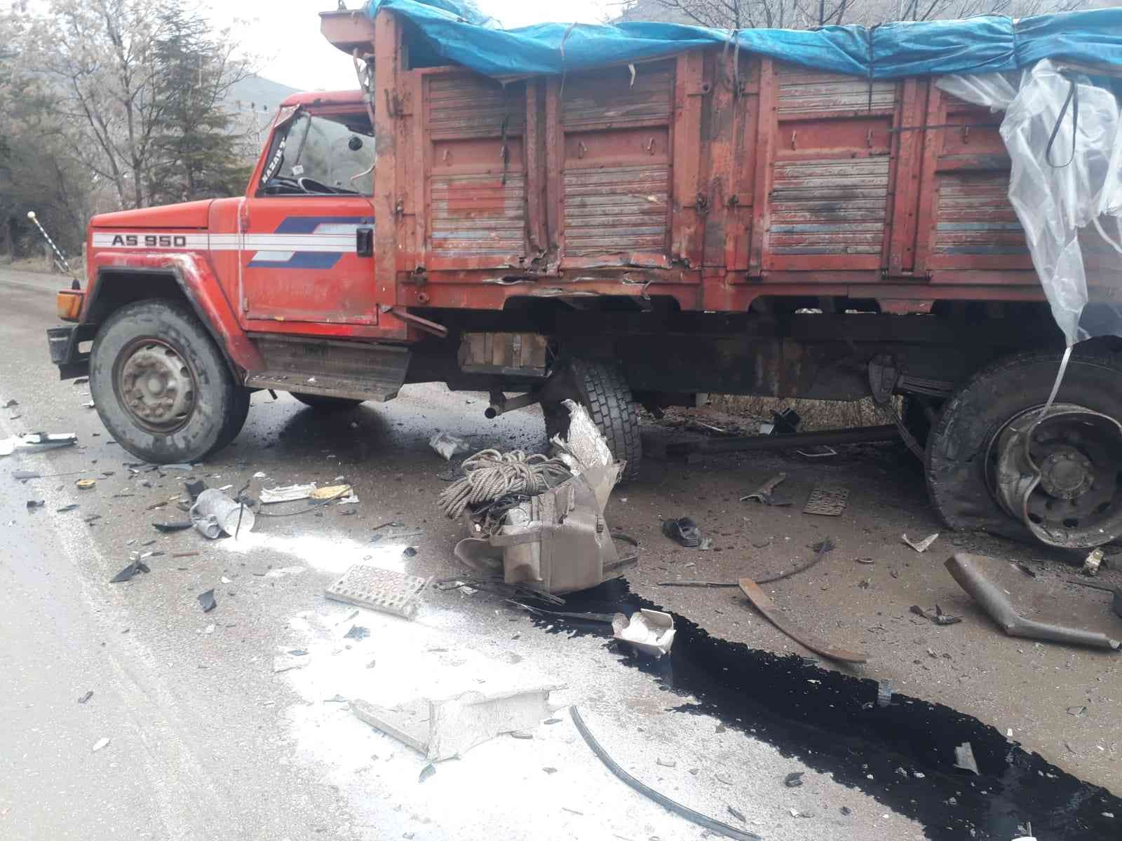 Ankara’da çekici ile kamyon çarpıştı: 1 yaralı - Resim : 2