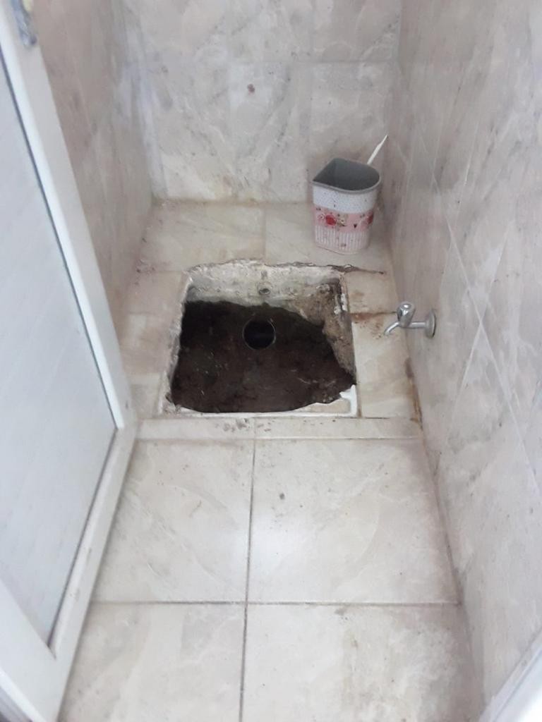 Afyonkarahisar’da akılalmaz hırsızlık: Tuvalet taşını çaldılar - Resim : 1