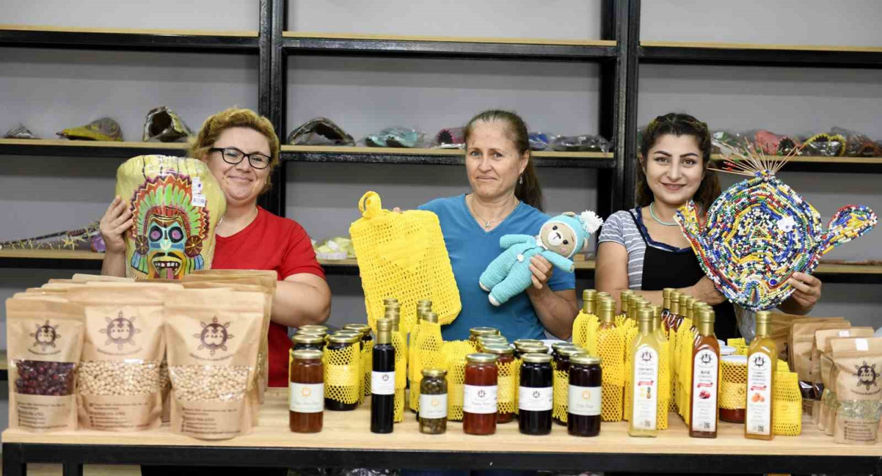 Muratpaşa Belediyesi’nden kadın emeğine destek - Resim : 1