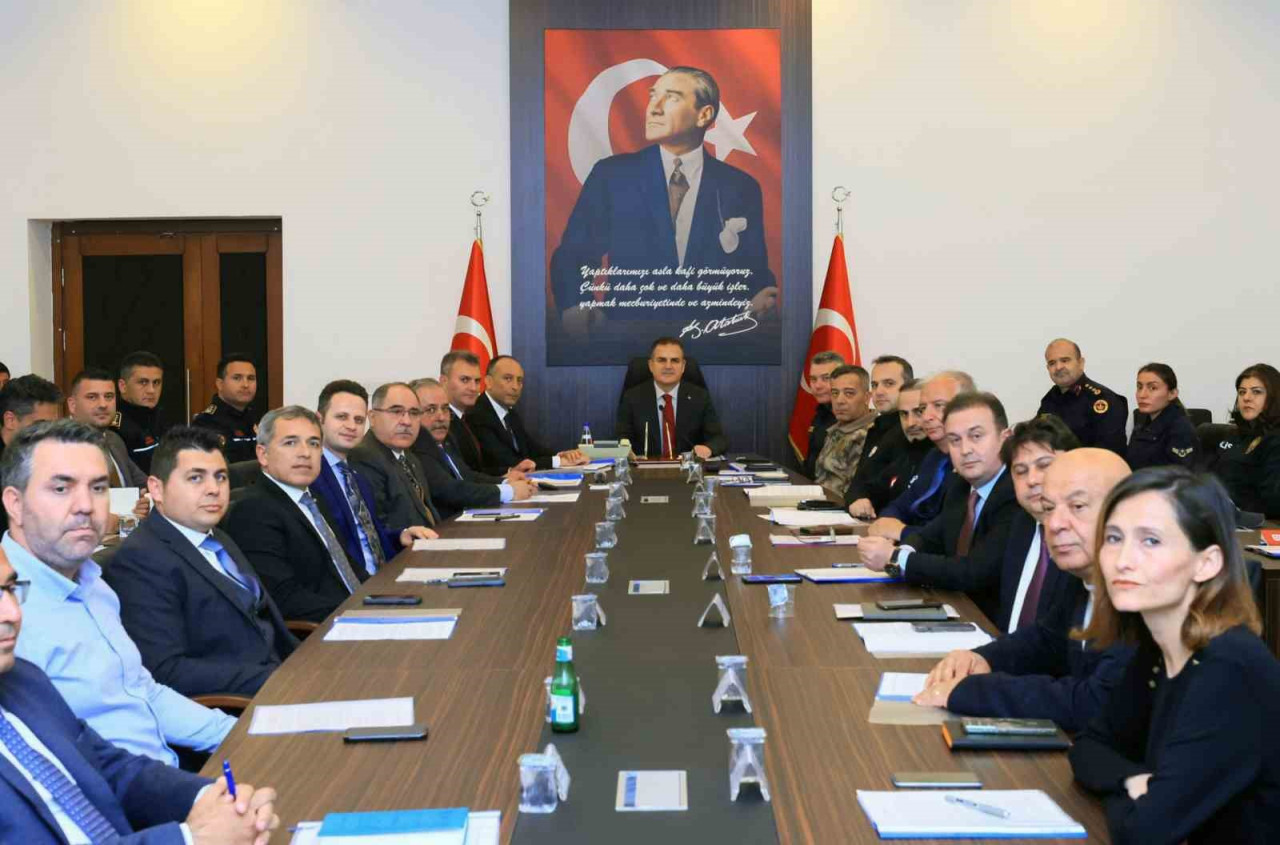 Orman yangını riski yüksek bölgelerden biri olan Muğla'da 1 Mayıs - 30 Kasım tarihleri arasında ormanlara giriş yasaklandı.